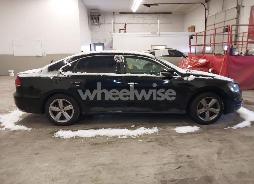 Photo 13 of 2013 Volkswagen Passat 2.5L SE (VIN 1VWBP7A37DC113595)