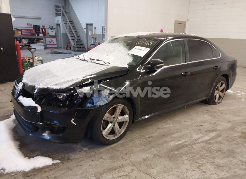 Photo 2 of 2013 Volkswagen Passat 2.5L SE (VIN 1VWBP7A37DC113595)