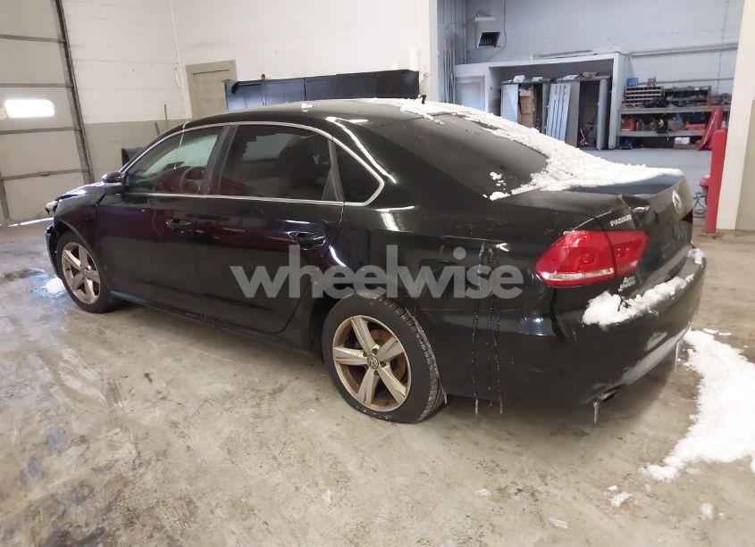 Photo 3 of 2013 Volkswagen Passat 2.5L SE (VIN 1VWBP7A37DC113595)