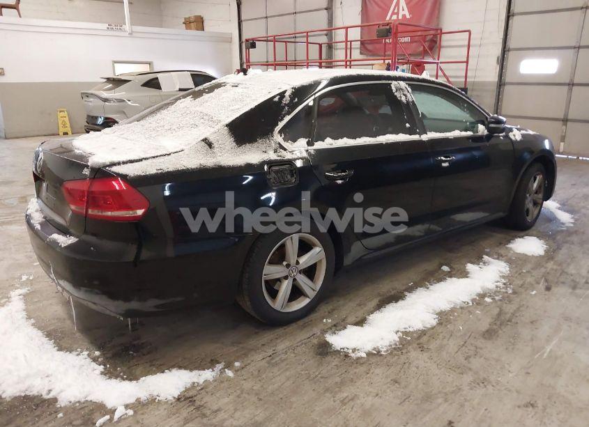 Photo 4 of 2013 Volkswagen Passat 2.5L SE (VIN 1VWBP7A37DC113595)