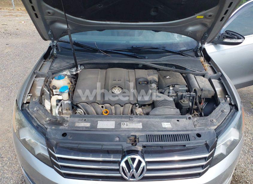 Photo 10 of 2013 Volkswagen Passat 2.5L SE (VIN 1VWBP7A37DC116416)