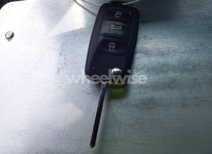 Photo 11 of 2013 Volkswagen Passat 2.5L SE (VIN 1VWBP7A37DC116416)