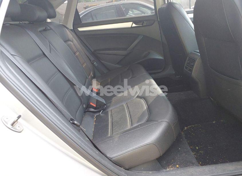 Photo 8 of 2013 Volkswagen Passat 2.5L SE (VIN 1VWBP7A37DC116416)