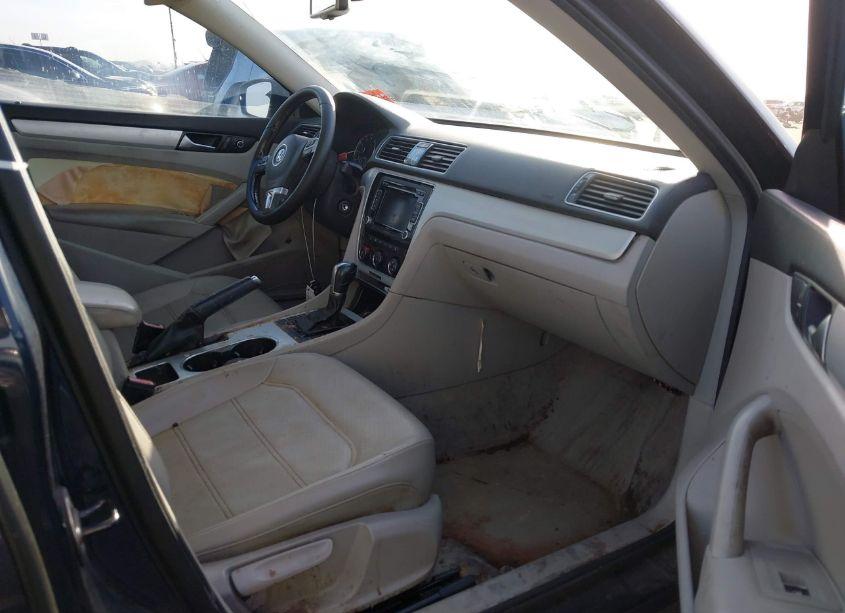 Photo 5 of 2013 Volkswagen Passat 2.5L SE (VIN 1VWBP7A37DC128436)