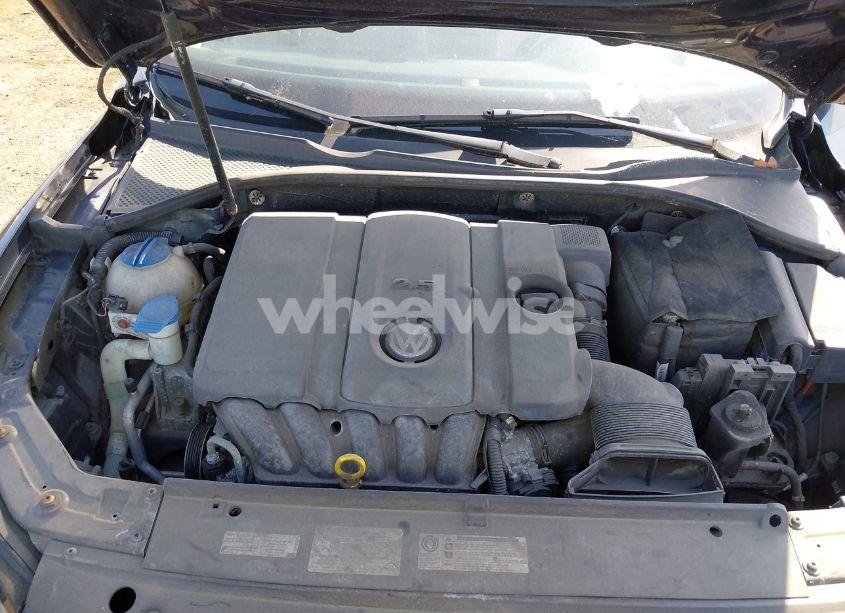 Photo 10 of 2014 Volkswagen Passat 2.5L SE (VIN 1VWBP7A37EC012980)