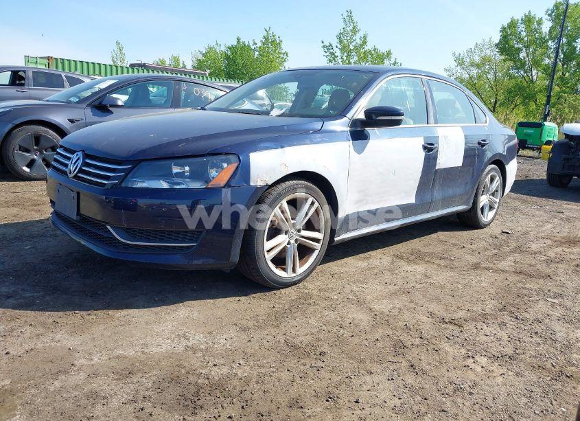 Photo 2 of 2014 Volkswagen Passat 2.5L SE (VIN 1VWBP7A37EC012980)