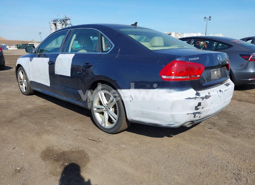 Photo 3 of 2014 Volkswagen Passat 2.5L SE (VIN 1VWBP7A37EC012980)