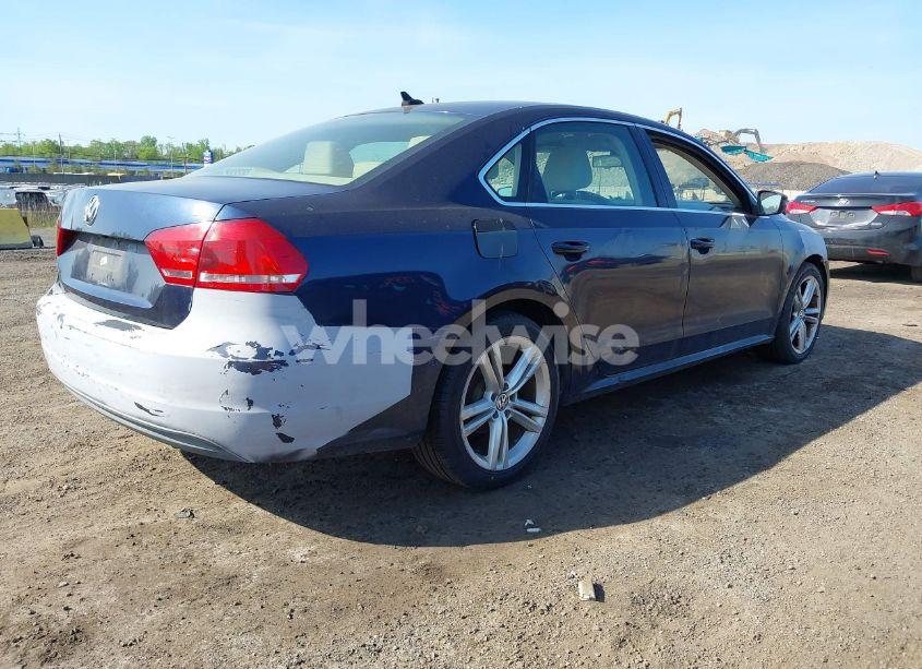 Photo 4 of 2014 Volkswagen Passat 2.5L SE (VIN 1VWBP7A37EC012980)