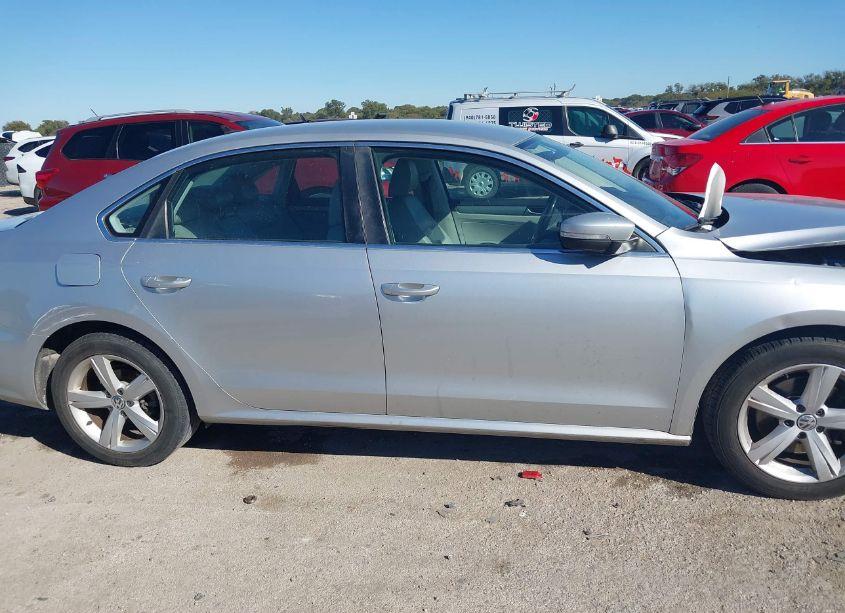 Photo 13 of 2014 Volkswagen Passat 2.5L SE (VIN 1VWBP7A37EC013806)