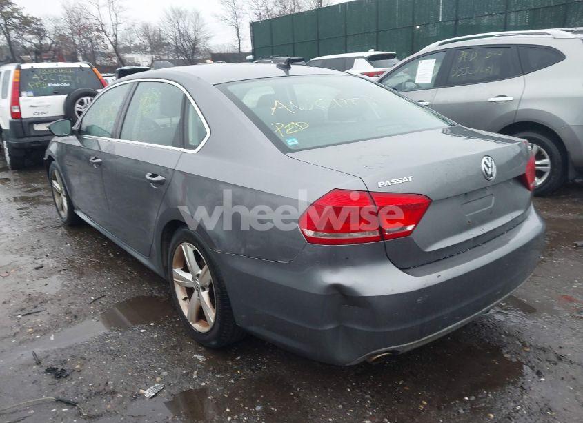 Photo 3 of 2012 Volkswagen Passat 2.5L SE (VIN 1VWBP7A38CC012001)