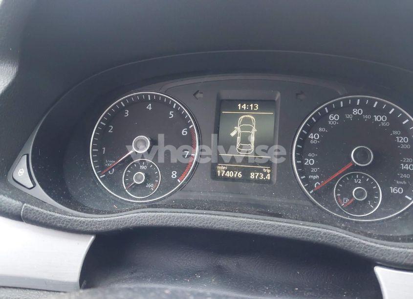 Photo 7 of 2012 Volkswagen Passat 2.5L SE (VIN 1VWBP7A38CC012001)