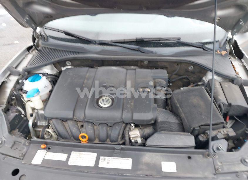 Photo 10 of 2012 Volkswagen Passat 2.5L SE (VIN 1VWBP7A38CC029011)