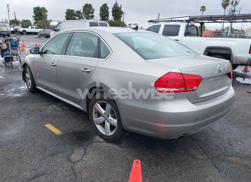 Photo 3 of 2012 Volkswagen Passat 2.5L SE (VIN 1VWBP7A38CC029011)