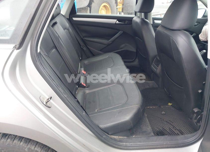 Photo 8 of 2012 Volkswagen Passat 2.5L SE (VIN 1VWBP7A38CC029011)