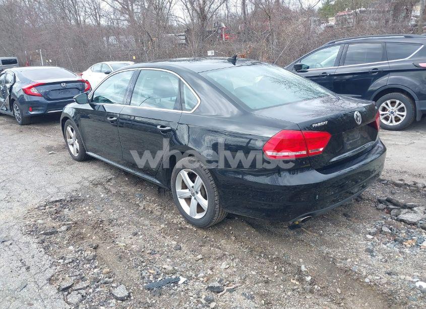 Photo 3 of 2012 Volkswagen Passat 2.5L SE (VIN 1VWBP7A38CC033611)