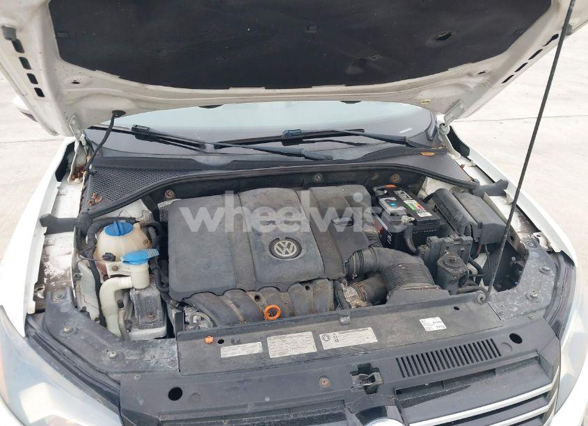 Photo 10 of 2012 Volkswagen Passat 2.5L SE (VIN 1VWBP7A38CC050005)