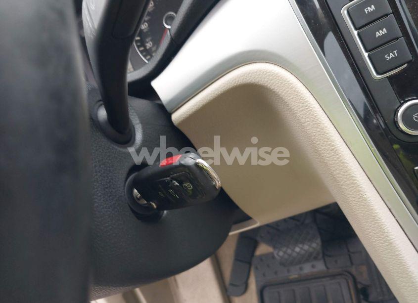 Photo 11 of 2012 Volkswagen Passat 2.5L SE (VIN 1VWBP7A38CC050005)