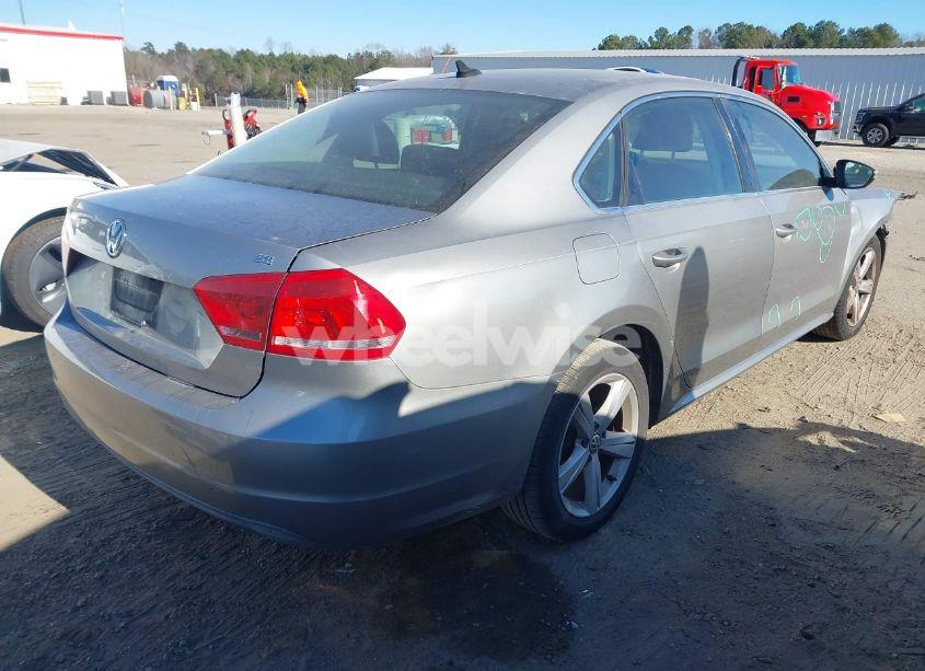 Photo 4 of 2012 Volkswagen Passat 2.5L SE (VIN 1VWBP7A38CC058783)