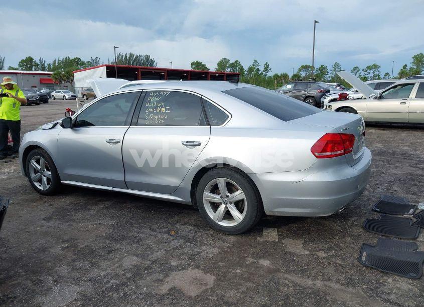 Photo 14 of 2012 Volkswagen Passat 2.5L SE (VIN 1VWBP7A38CC074580)