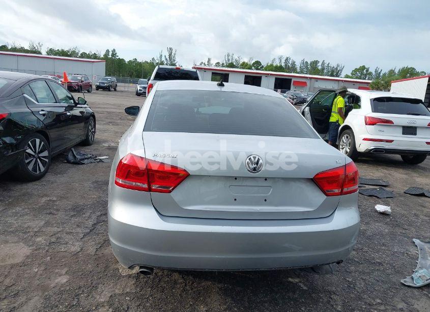 Photo 16 of 2012 Volkswagen Passat 2.5L SE (VIN 1VWBP7A38CC074580)
