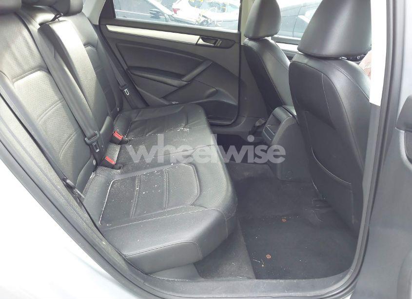 Photo 8 of 2012 Volkswagen Passat 2.5L SE (VIN 1VWBP7A38CC074580)