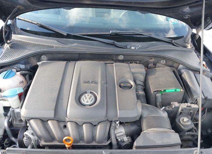 Photo 10 of 2012 Volkswagen Passat 2.5L SE (VIN 1VWBP7A38CL088124)