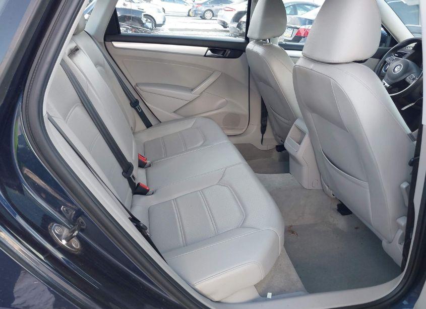 Photo 8 of 2012 Volkswagen Passat 2.5L SE (VIN 1VWBP7A38CL088124)