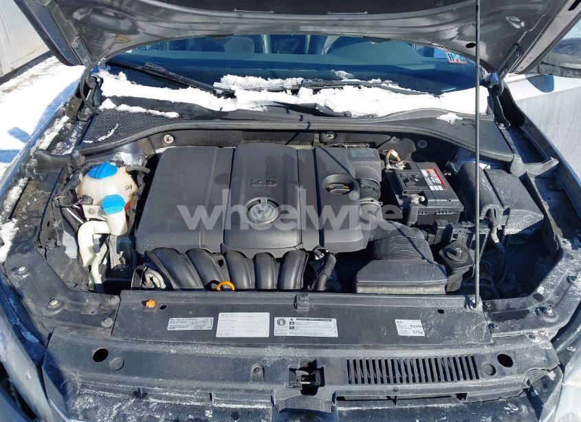 Photo 10 of 2013 Volkswagen Passat 2.5L SE (VIN 1VWBP7A38DC052158)