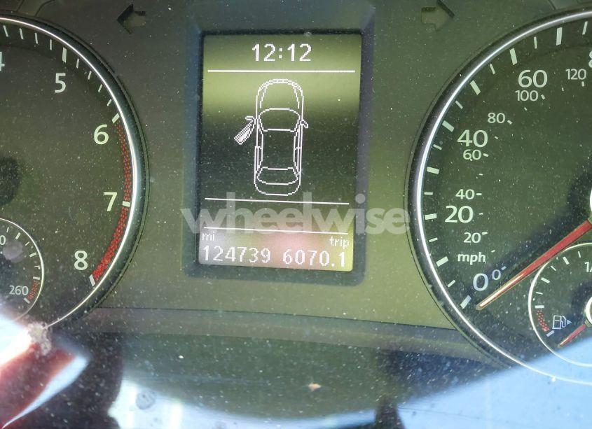 Photo 6 of 2013 Volkswagen Passat 2.5L SE (VIN 1VWBP7A38DC052158)