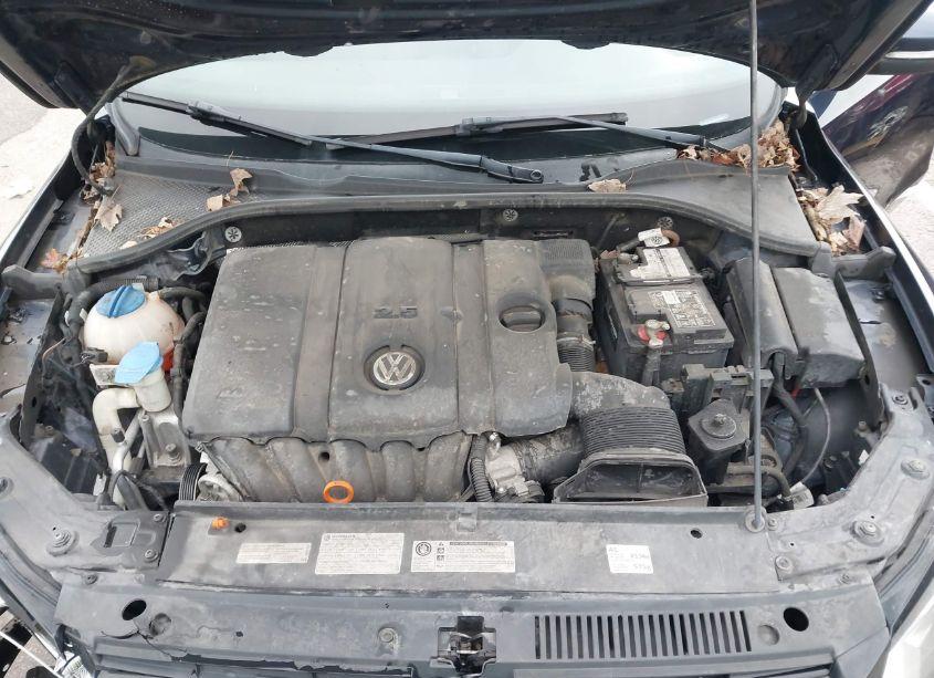 Photo 10 of 2013 Volkswagen Passat 2.5L SE (VIN 1VWBP7A38DC096290)