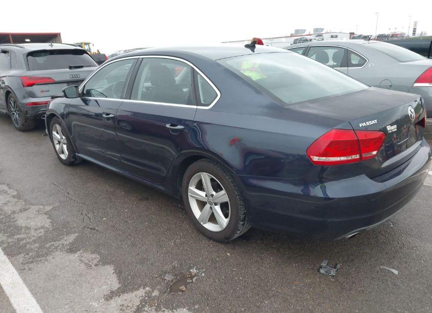 Photo 3 of 2013 Volkswagen Passat 2.5L SE (VIN 1VWBP7A38DC096290)