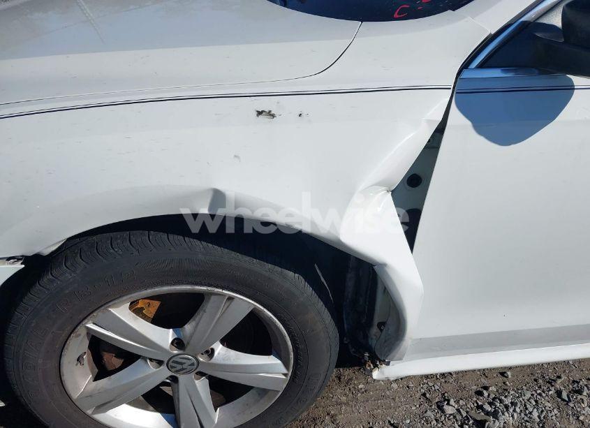 Photo 12 of 2013 Volkswagen Passat 2.5L SE (VIN 1VWBP7A38DC129451)