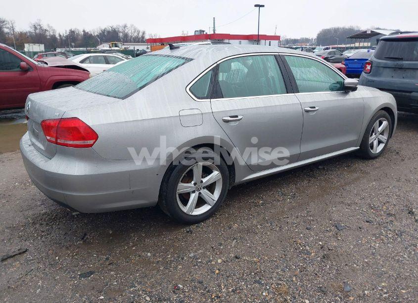 Photo 4 of 2014 Volkswagen Passat 2.5L SE (VIN 1VWBP7A38EC006234)