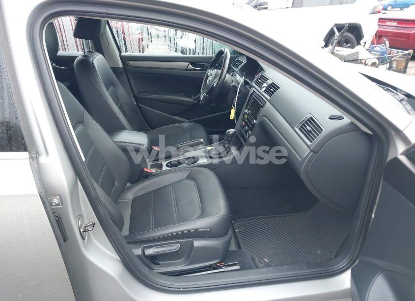 Photo 5 of 2014 Volkswagen Passat 2.5L SE (VIN 1VWBP7A38EC006234)