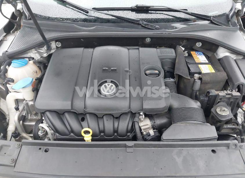 Photo 10 of 2014 Volkswagen Passat 2.5L SE (VIN 1VWBP7A38EC008355)