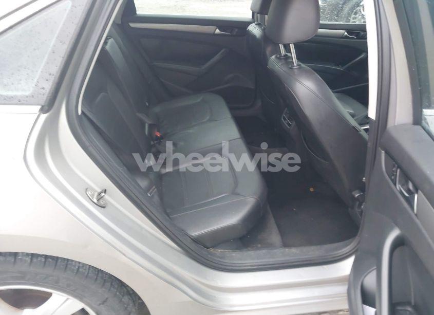 Photo 8 of 2014 Volkswagen Passat 2.5L SE (VIN 1VWBP7A38EC008355)