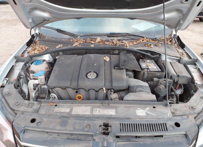 Photo 10 of 2012 Volkswagen Passat 2.5L SE (VIN 1VWBP7A39CC021757)