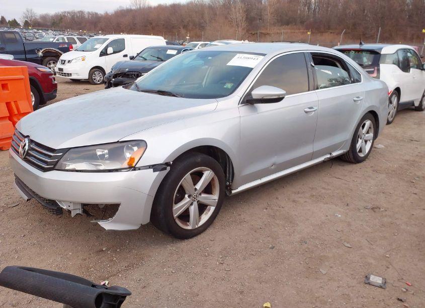Photo 2 of 2012 Volkswagen Passat 2.5L SE (VIN 1VWBP7A39CC021757)