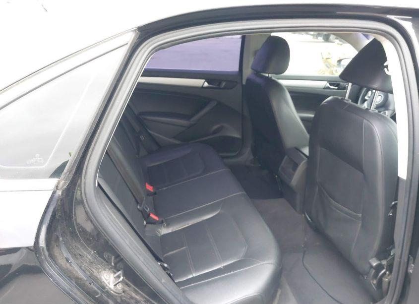 Photo 8 of 2012 Volkswagen Passat 2.5L SE (VIN 1VWBP7A39CC025730)