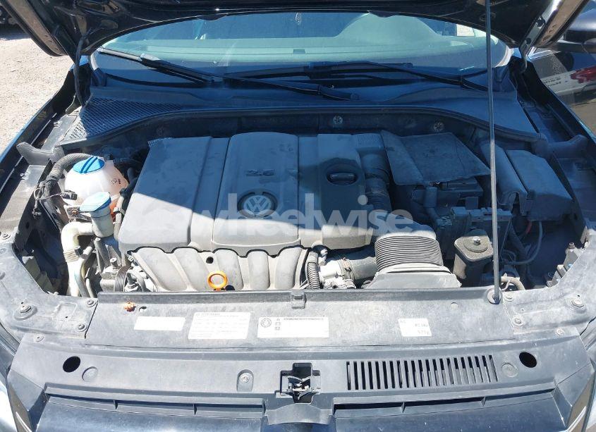 Photo 10 of 2012 Volkswagen Passat 2.5L SE (VIN 1VWBP7A39CC070425)