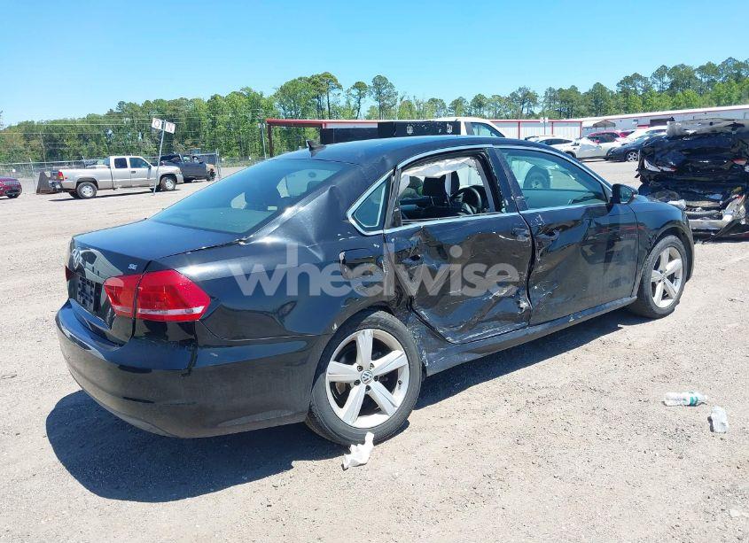 Photo 4 of 2012 Volkswagen Passat 2.5L SE (VIN 1VWBP7A39CC070425)