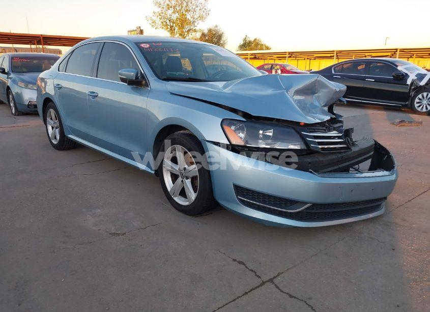 2012 Volkswagen Passat 2.5L SE (VIN 1VWBP7A39CC079951) main photo