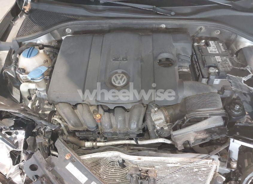Photo 10 of 2012 Volkswagen Passat 2.5L SE (VIN 1VWBP7A39CC091582)