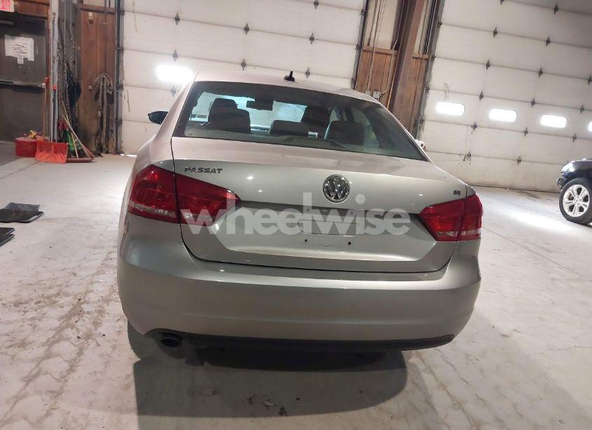 Photo 16 of 2012 Volkswagen Passat 2.5L SE (VIN 1VWBP7A39CC091582)