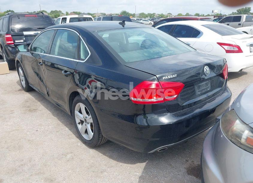 Photo 3 of 2013 Volkswagen Passat 2.5L SE (VIN 1VWBP7A39DC016026)