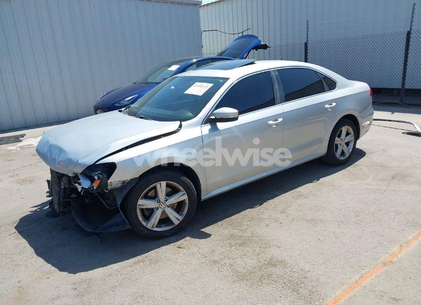 Photo 2 of 2013 Volkswagen Passat 2.5L SE (VIN 1VWBP7A39DC026166)