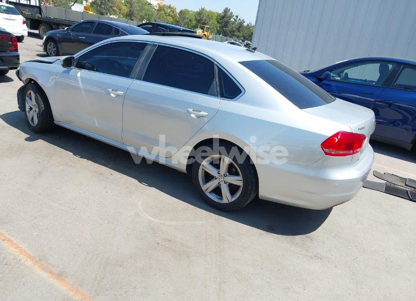 Photo 3 of 2013 Volkswagen Passat 2.5L SE (VIN 1VWBP7A39DC026166)