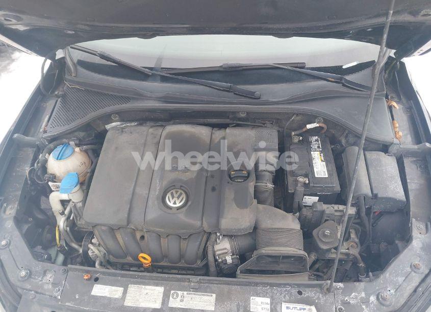 Photo 10 of 2013 Volkswagen Passat 2.5L SE (VIN 1VWBP7A39DC047714)