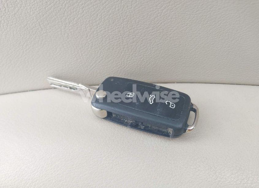 Photo 11 of 2013 Volkswagen Passat 2.5L SE (VIN 1VWBP7A39DC047714)