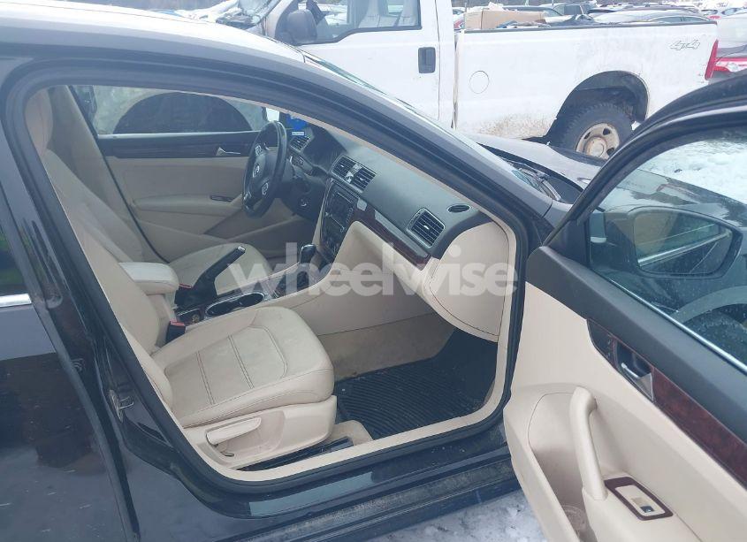 Photo 5 of 2013 Volkswagen Passat 2.5L SE (VIN 1VWBP7A39DC047714)